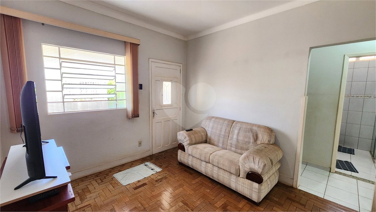 Casa à venda com 3 quartos no Centro, Araraquara, SP