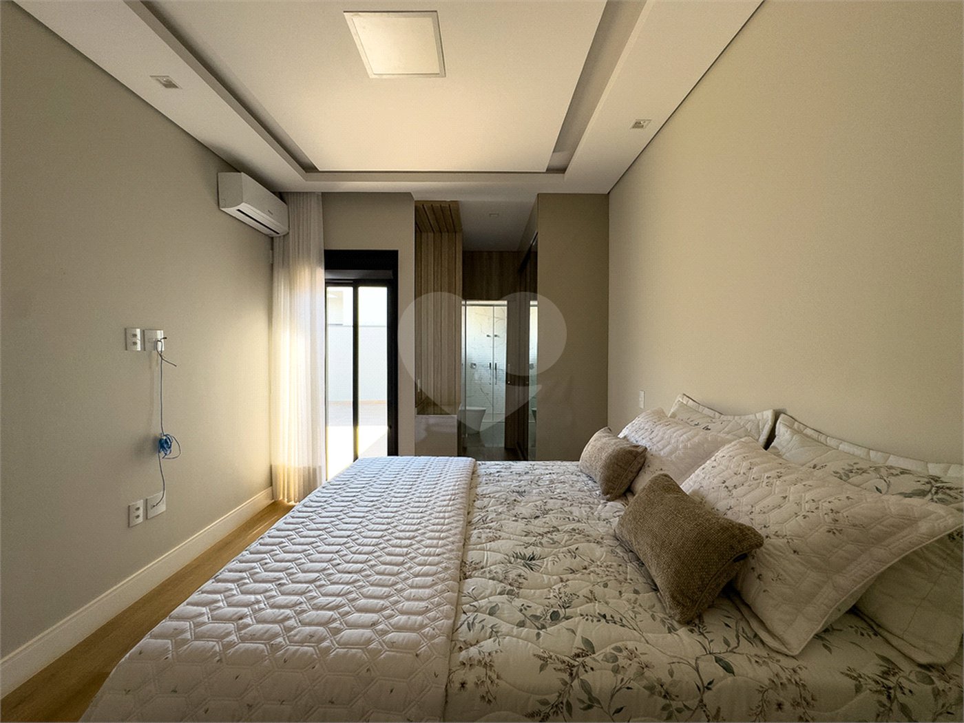 Casa à venda com 3 quartos, sendo 2 suítes, no condomínio Jardim Residencial Dona Maria José, Indaiatuba - SP