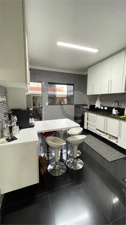 Casa à venda com 3 quartos, sendo 2 suítes,  em Jardim Imperial, Atibaia, SP