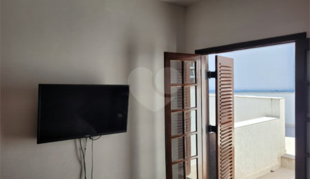 Sobrado à venda com 5 quartos, sendo 3 suítes,  em Tremembé, São Paulo, SP