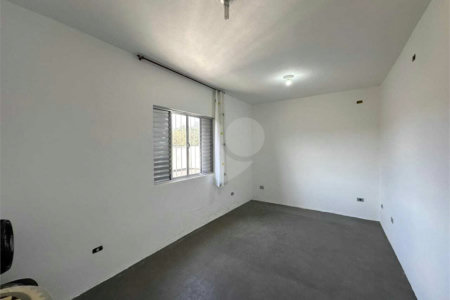 Casa à venda com 4 quartos, sendo 1 suíte,  em Jardim Náutico, Mogi das Cruzes, SP