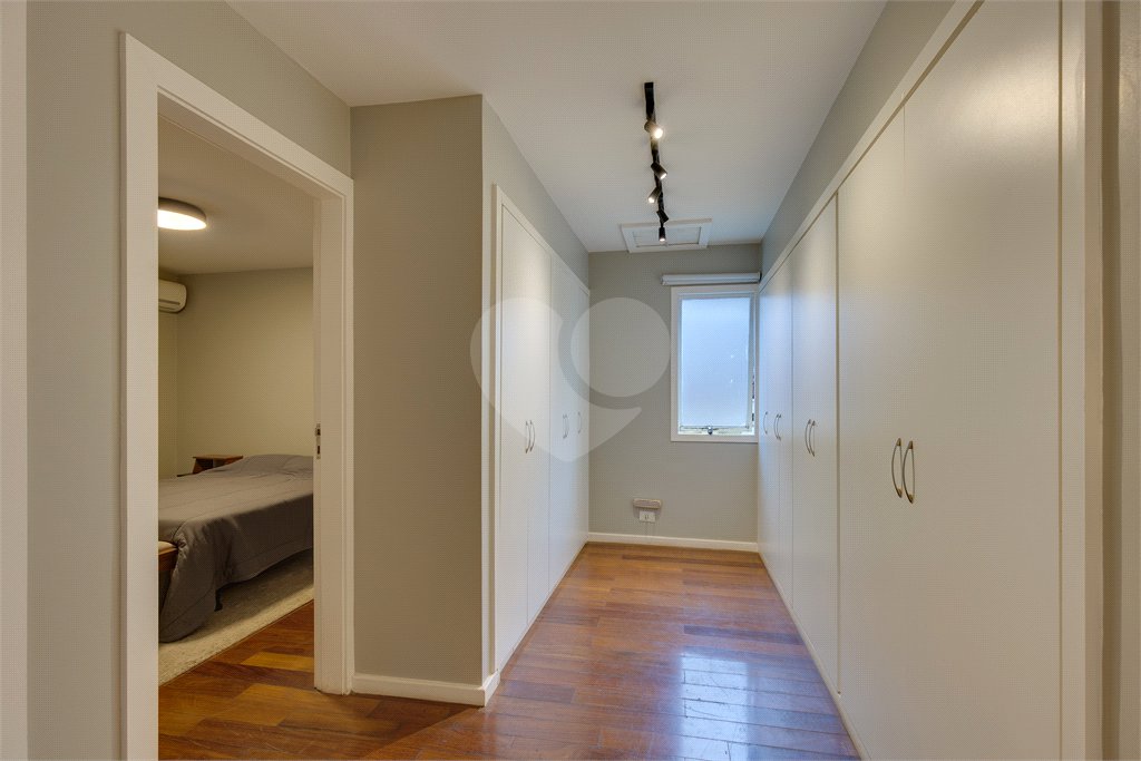 Casa Térrea à venda com 4 suítes em Jardim Marajoara, São Paulo, SP
