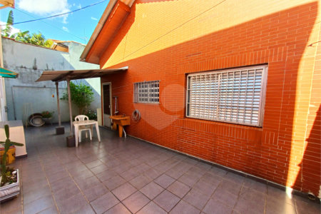 Casa à venda com 4 quartos, sendo 1 suíte, em Vila Paulicéia, São Paulo, SP
