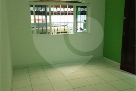 Sobrado à venda com 2 quartos em Jardim Itacolomi, São Paulo, SP