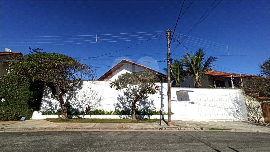 Sobrado para alugar com 3 quartos, sendo 1 suíte,  em Vila Oliveira, Mogi das Cruzes, SP