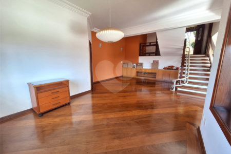 Casa à venda com 3 suítes no condomínio Chácaras do Lago, Vinhedo - SP
