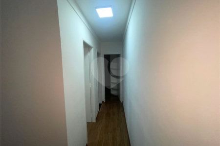 Casa à venda com 3 quartos, sendo 1 suíte,  no condomínio Vilagio Viccino, São Paulo - SP