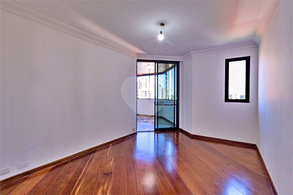 Apartamento à venda com 3 suítes em Campo Belo, São Paulo, SP