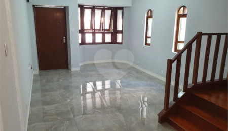 Casa de Vila à venda ou para alugar com 3 quartos, sendo 1 suíte,  em Santana, São Paulo, SP