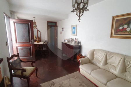 Sobrado à venda com 3 quartos, sendo 1 suíte, em Jardim Prudência, São Paulo, SP
