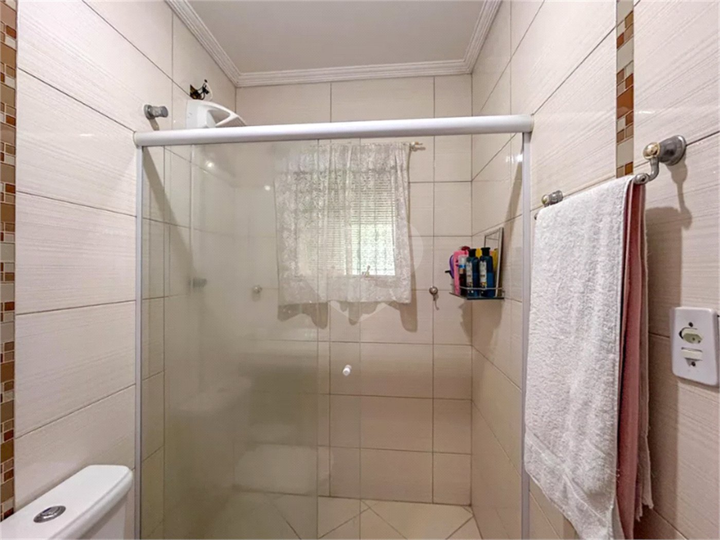 Sobrado à venda com 3 quartos, sendo 1 suíte, em Vila Mangalot, São Paulo, SP