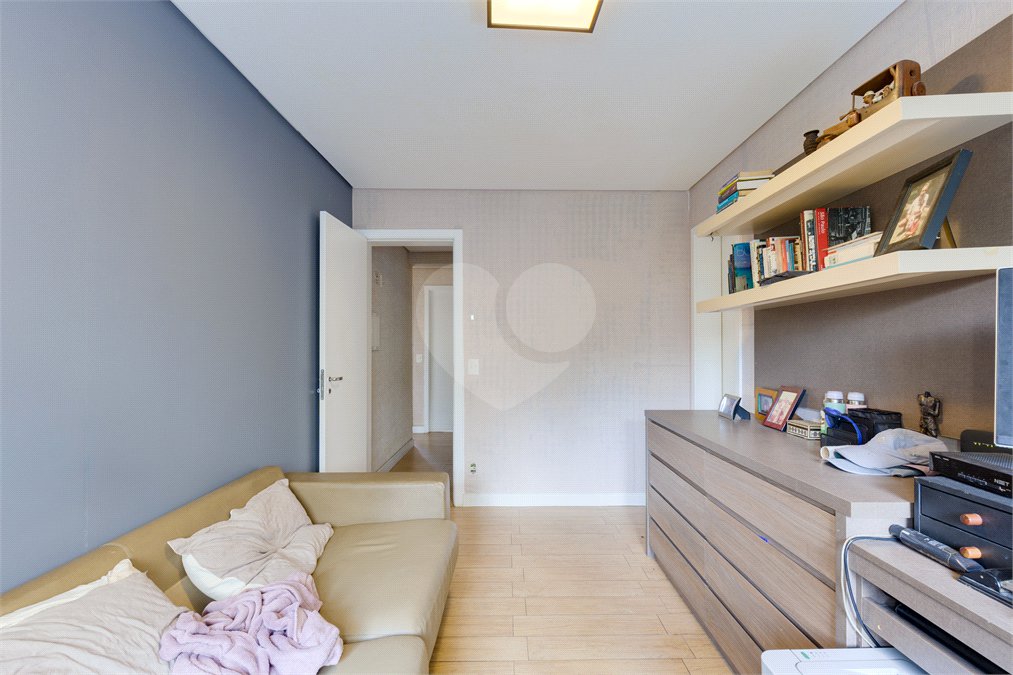 Apartamento à venda com 4 suítes em Jardim Marajoara, São Paulo, SP