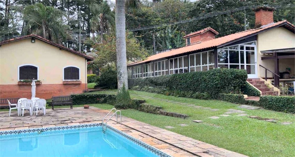 Chácara à venda com 3 quartos, sendo 1 suíte,  em Recanto Flora (mailasqui), São Roque, SP