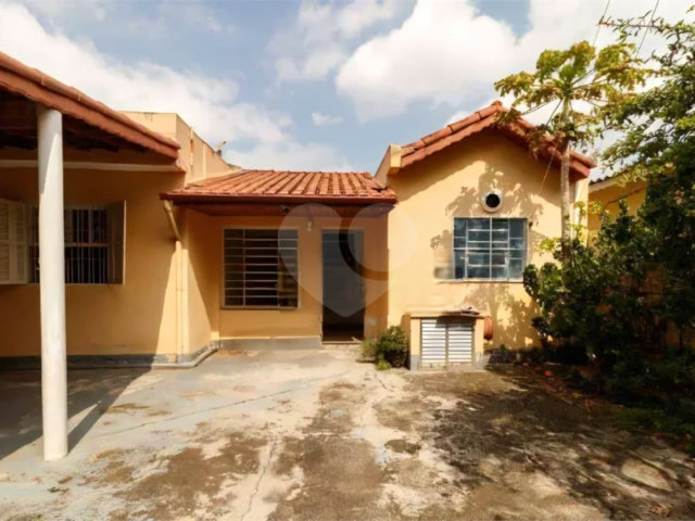 Casa Térrea à venda com 2 quartos em Vila Constança, São Paulo, SP