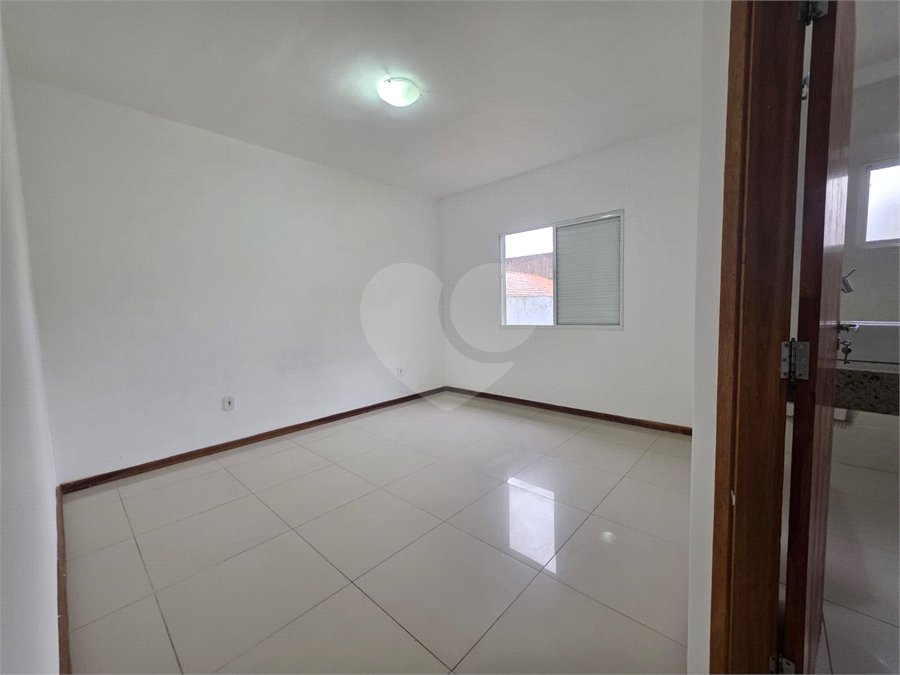 Casa para alugar com 3 quartos, sendo 1 suíte, em Bosque, Vinhedo, SP