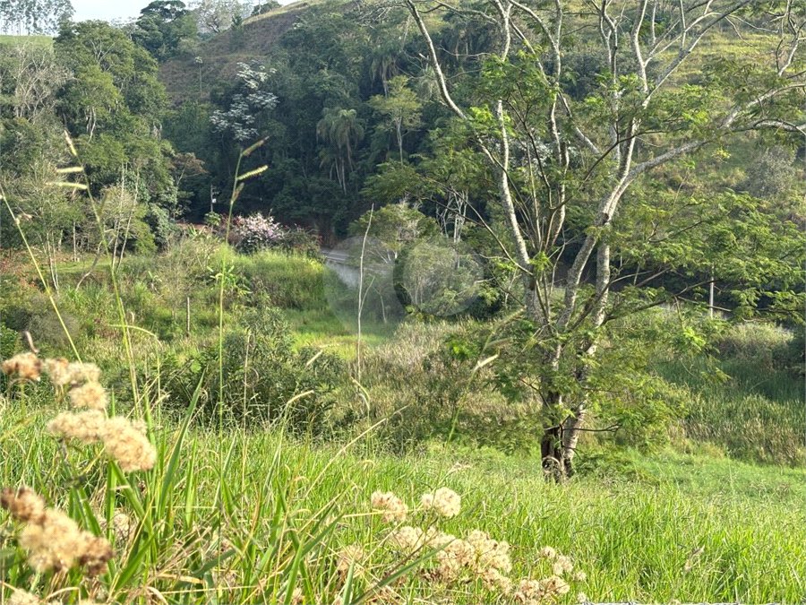 Sítio à venda com 3 quartos, sendo 1 suíte, no Centro, Guararema, SP