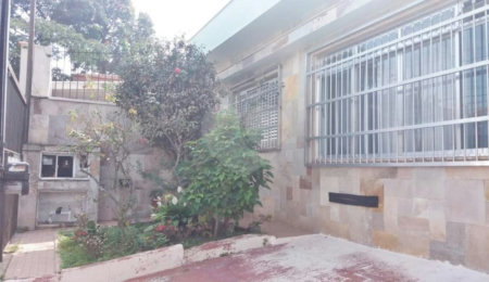 Casa Térrea à venda com 3 quartos, sendo 1 suíte,  em Parque Jabaquara, São Paulo, SP