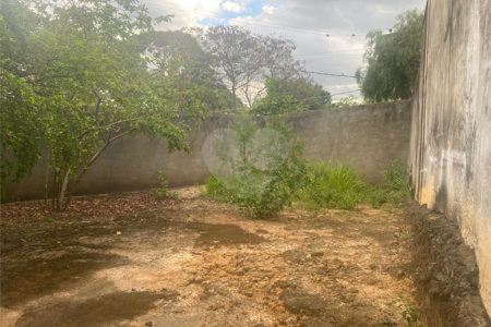Sobrado à venda ou para alugar com 3 quartos, sendo 1 suíte, no Centro, Salto, SP