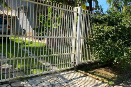 Casa em condomínio à venda com 3 quartos, sendo 2 suítes, em Caravelas, Armação dos Búzios, RJ