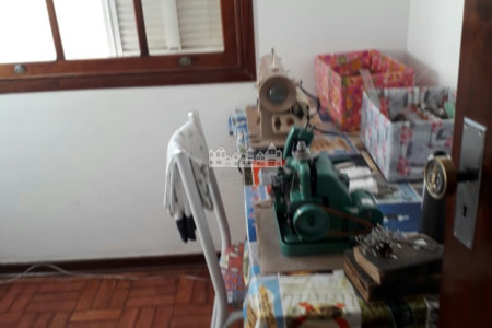 Casa à venda com 5 quartos no Centro de Atibaia/SP | Duas casas no mesmo terreno