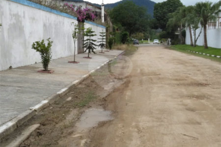 Casa à venda com 5 quartos, sendo 4 suítes,  em Mato Dentro, Ubatuba, SP