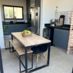 Casa à venda com 3 quartos, sendo 1 suíte, no condomínio Village Moutonnée, Salto - SP