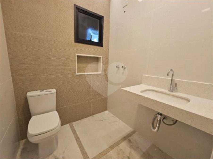 Casa à venda com 4 suítes no condomínio Villas do Jaguari, Santana de Parnaíba - SP