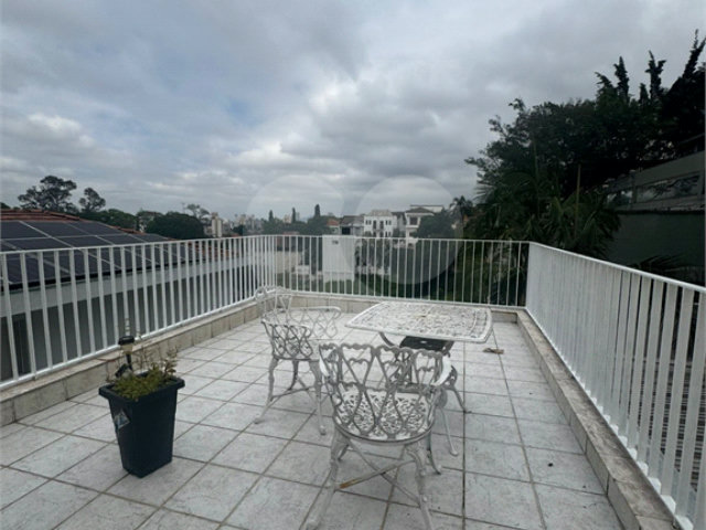 Sobrado à venda ou para alugar com 5 quartos, sendo 3 suítes,  em Tucuruvi, São Paulo, SP