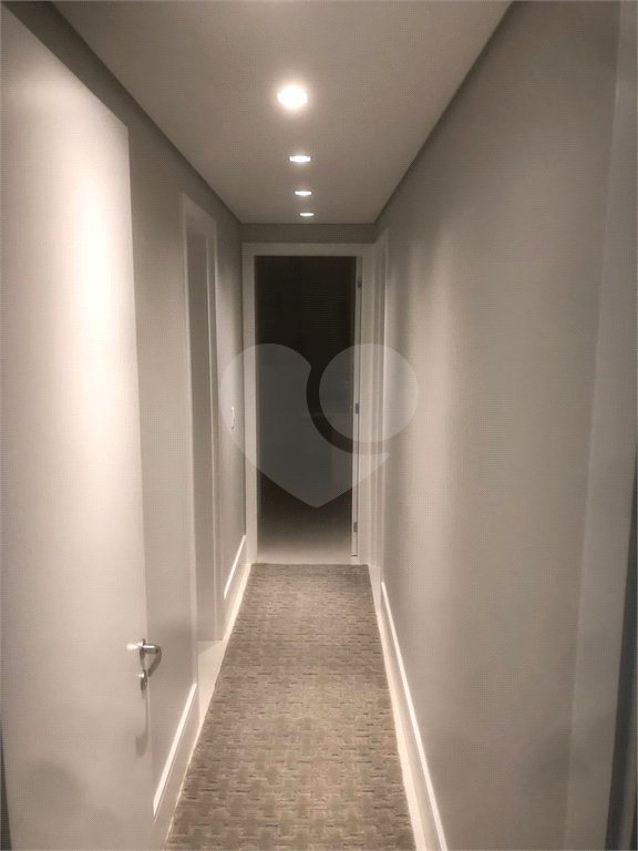 Apartamento á venda com 245m² com 4 dormitórios, 4 vagas CHÁCARA KLABIN Com área de lazer.