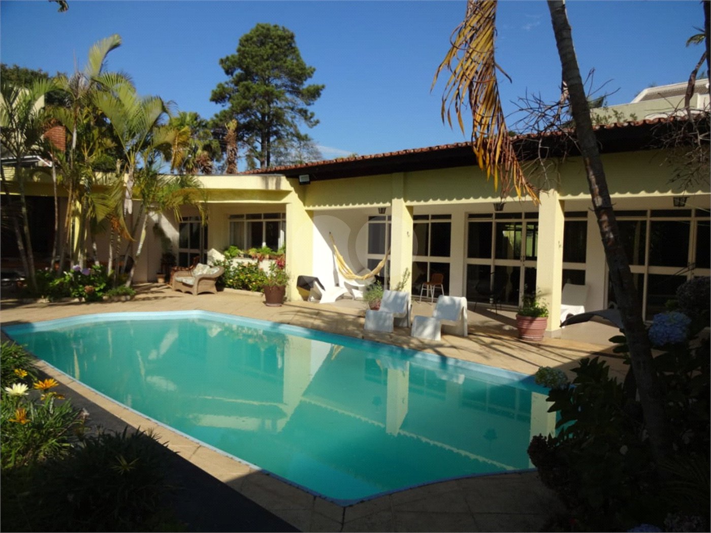 Casa à venda com 5 quartos, sendo 2 suítes,  em Vila Oliveira, Mogi das Cruzes, SP