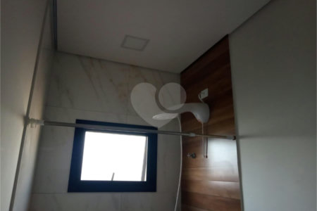 Casa à venda com 3 quartos, sendo 1 suíte, no condomínio Village Ipanema Ii, Araçoiaba da Serra - SP