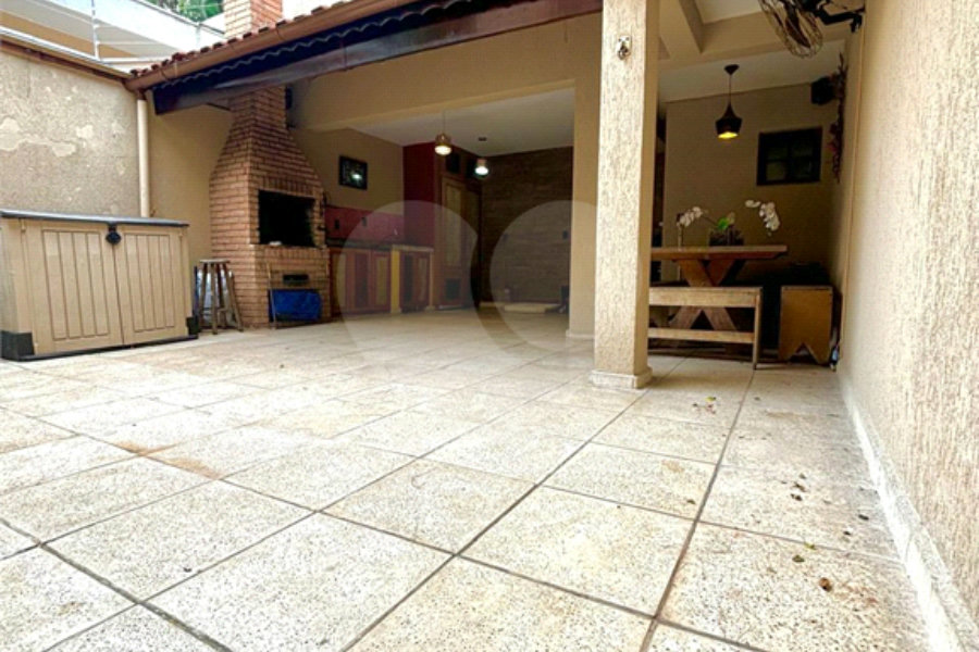Sobrado à venda com 3 quartos, sendo 1 suíte, em Vila Albertina, São Paulo, SP