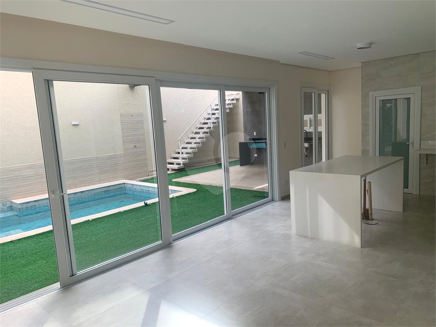 Casa à venda com 3 suítes no condomínio Quadra Real, Atibaia - SP