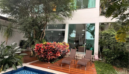 Sobrado à venda com 4 suítes em Jardim Floresta, São Paulo, SP