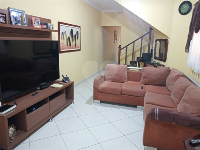 Sobrado à venda com 3 quartos, sendo 1 suíte,  em Parque Continental Ii, Guarulhos, SP