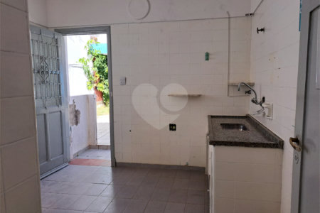 Casa Térrea para alugar com 1 quarto, sendo 3 suítes,  em Indianópolis, São Paulo, SP