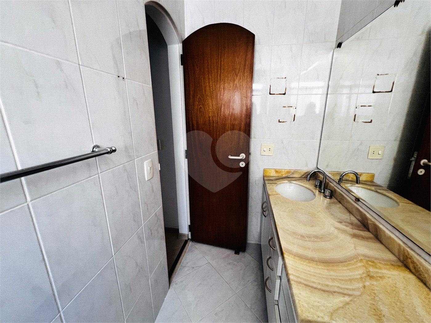 Apartamento à venda com 3 quartos, sendo 1 suíte, em Santa Cecília, São Paulo, SP