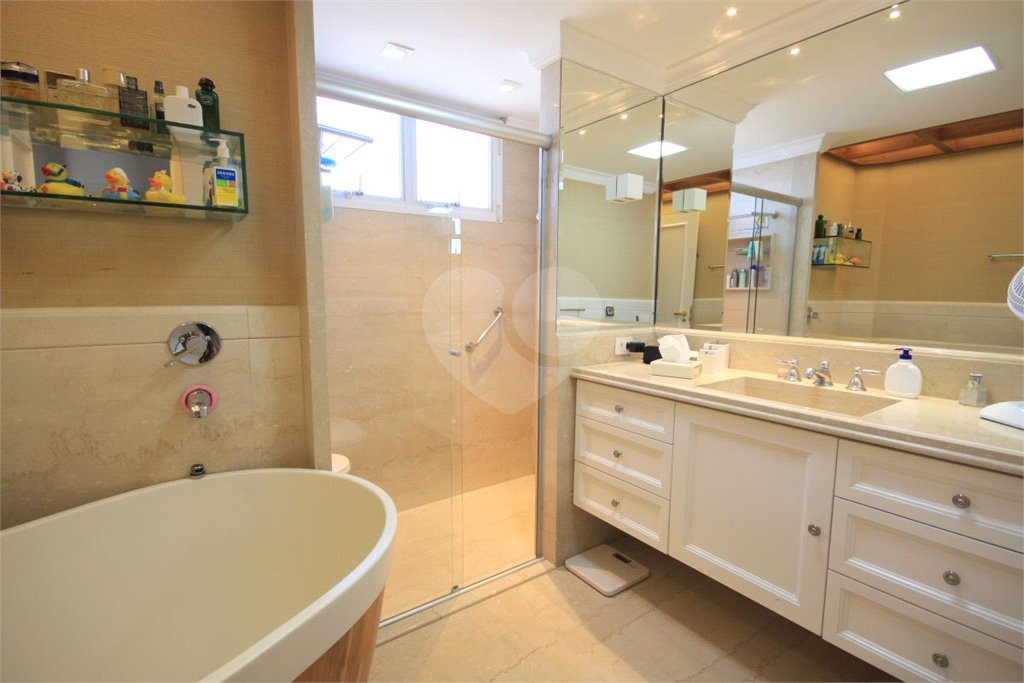 Apartamento à venda com 3 suítes em Alto da Boa Vista, São Paulo, SP