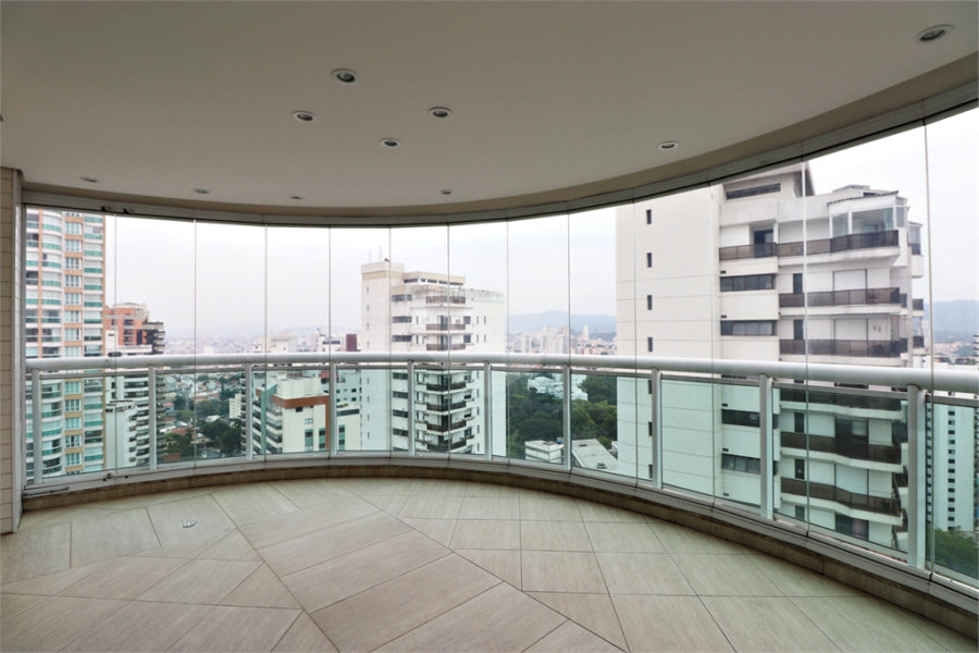 Apartamento à venda com 4 quartos, sendo 3 suítes, em Santana, São Paulo, SP