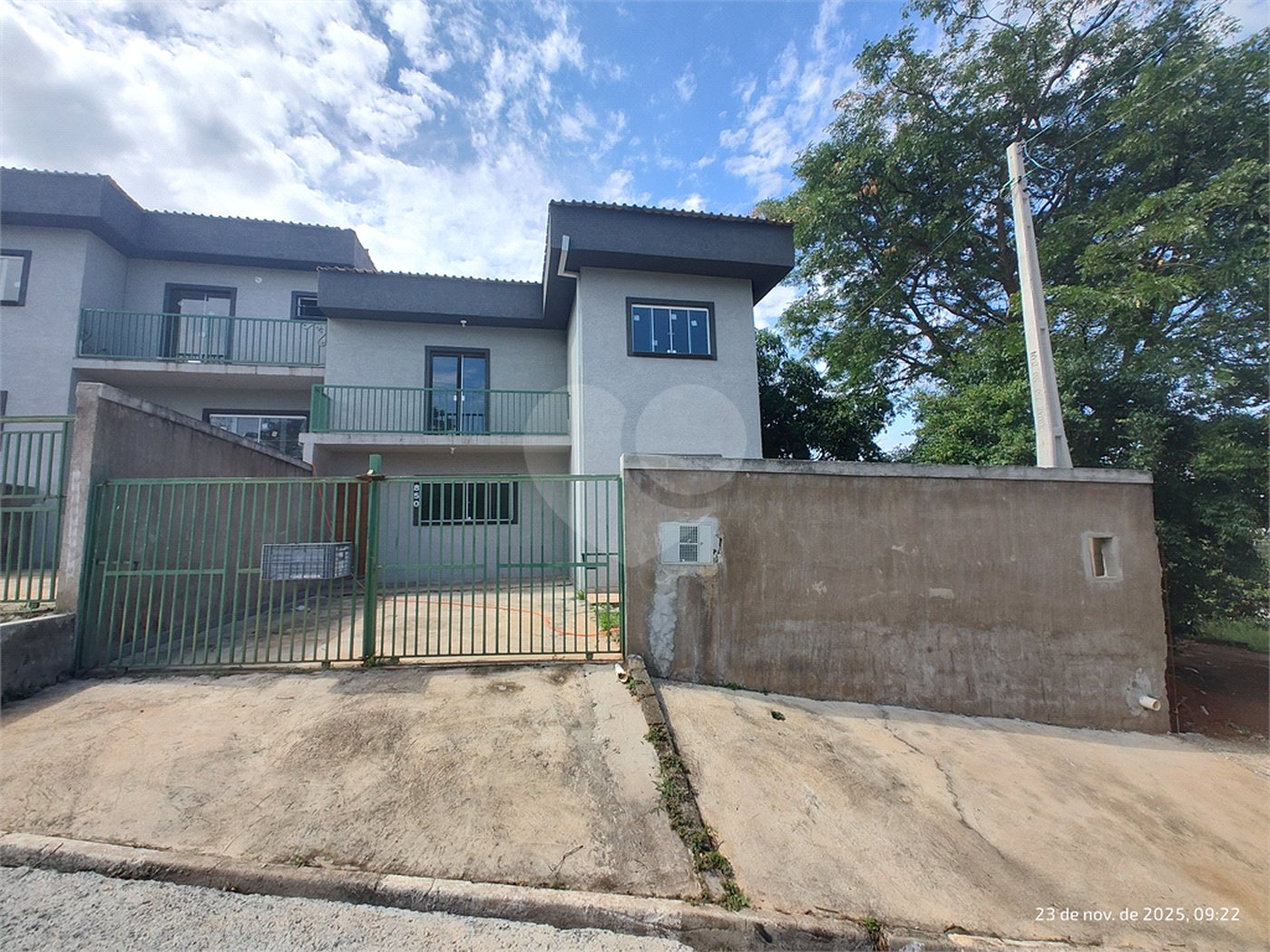 Sobrado à venda com 3 quartos, sendo 1 suíte, em Chácaras Maringá, Atibaia, SP