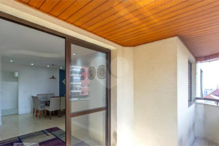 Apartamento à venda com 3 quartos, sendo 1 suíte,  em Vila Regente Feijó, São Paulo, SP