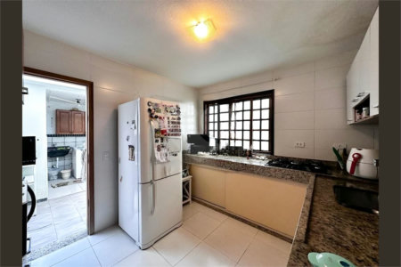 Casa à venda com 3 quartos em Jardim Monte Azul, São Paulo, SP