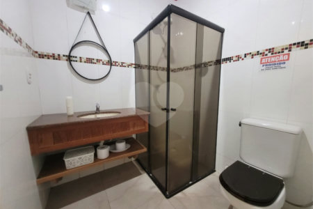 Casa à venda com 4 quartos, sendo 2 suítes, no Centro, Santa Cruz Cabrália, BA