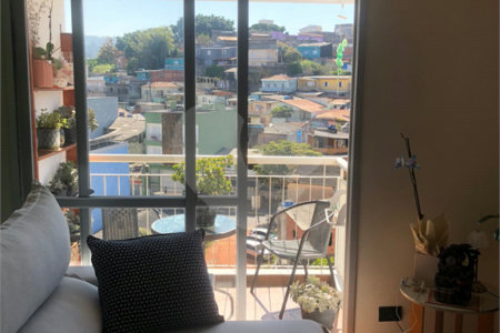 Apartamento à venda com 3 quartos, sendo 1 suíte, em Jardim Mariliza, São Paulo, SP