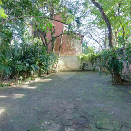 Casa Térrea à venda com 5 quartos, sendo 2 suítes, em Alto da Boa Vista, São Paulo, SP