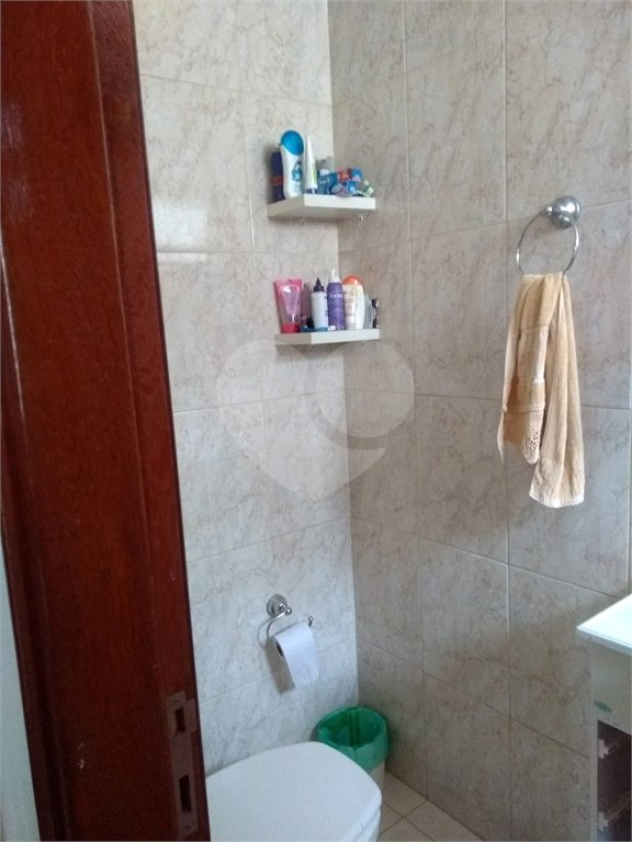 Sobrado à venda com 3 quartos, sendo 2 suítes, no Centro, Araraquara, SP