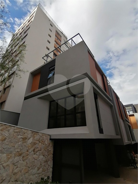 Casa à venda ou para alugar com 3 quartos, sendo 1 suíte,  no condomínio Cube Tutóia, São Paulo - SP