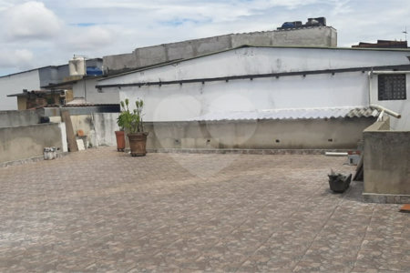 Sobrado à venda com 8 quartos em Jardim São Luís, São Paulo, SP