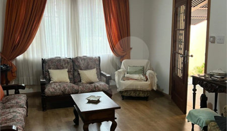 Casa à venda com 3 quartos, sendo 1 suíte,  em Vila Mariana, São Paulo, SP