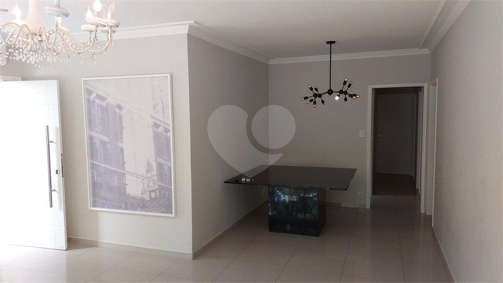 Sobrado à venda com 4 quartos, sendo 3 suítes, em Tremembé, São Paulo, SP